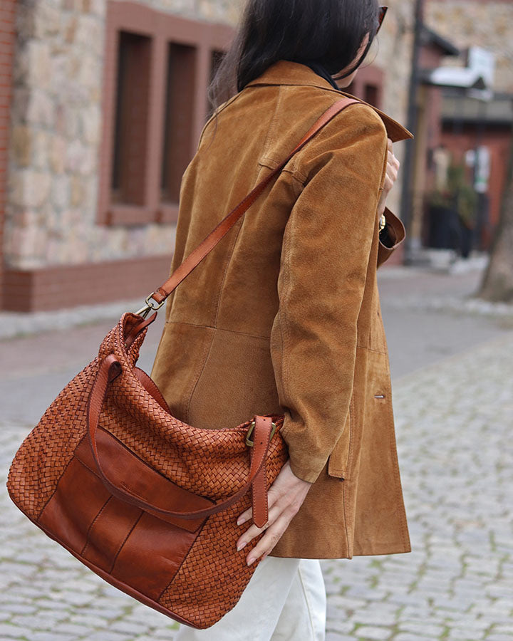 TOTE BRESCIA. Damska skórzana torebka shopper z plecionej skóry