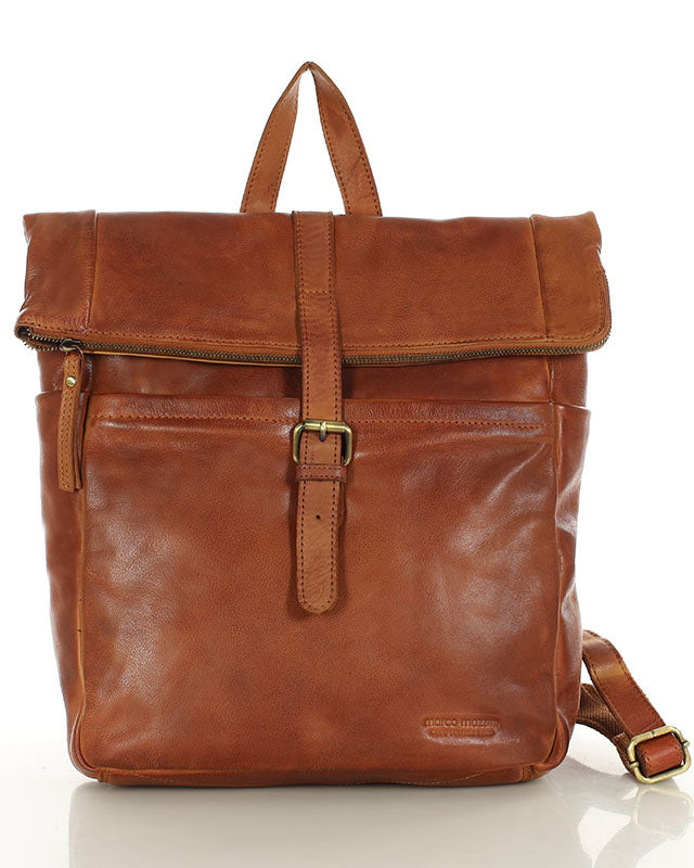 Marconi. Klasyczny skórzany plecak unisex z kieszenią na laptopa. cognac